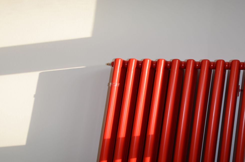 Gestrichene Heizung in rot